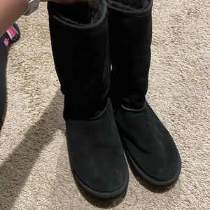 Black tall uggs